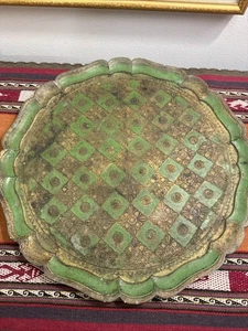 Bandeja de madera redonda florentina vintage de 15 1/2” dorada y verde Florencia Italia - Imagen 1 de 10