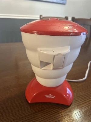 Fabricante de cono de nieve Rival usada Foto 1 de 4