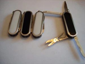 2 Pocket Knives Multipurpose Keychains . Gifts Llaveros - Picture 1 of 4