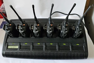 6x Motorola DP4400e UHF Radios with Motorola Impres Charger - Zdjęcie 1 z 6