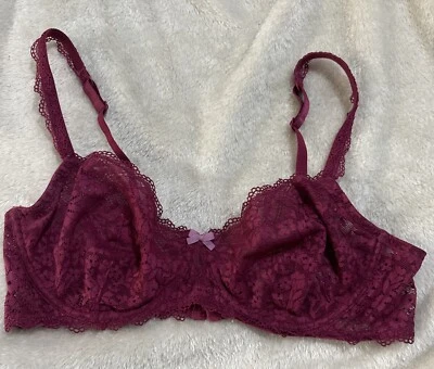 Sujetador Gilligan O'Malley 38C granate ligeramente forrado con aros encaje ajustable Foto 1 de 4