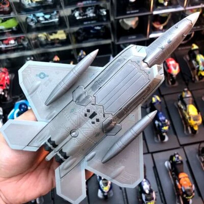 1:100 US F22 Raptor Fighter Jet Alloy Aircraft Model Collection Box Weapons NEW - Image 1 of 4