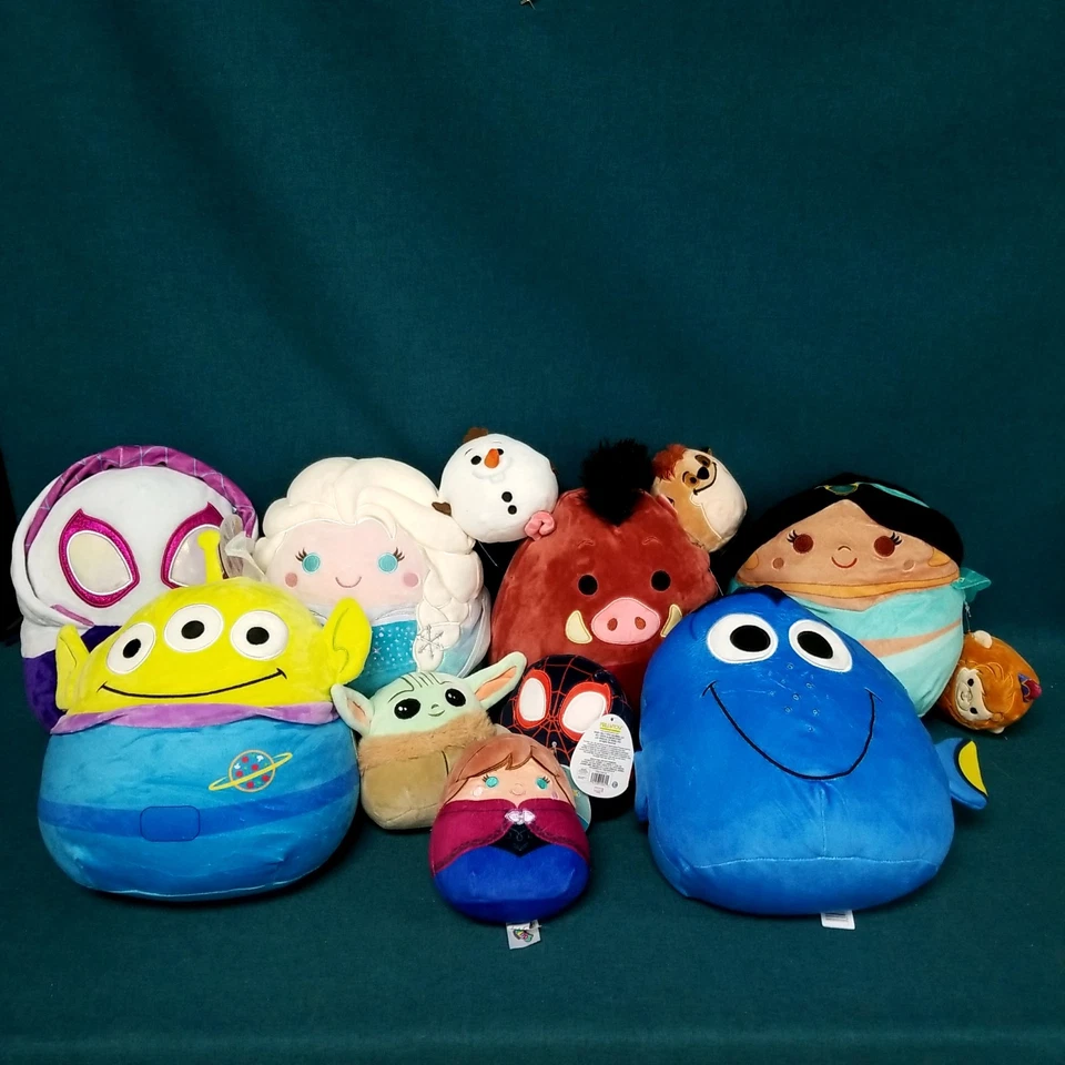 Lote de peluches KellyToy Disney Marvel Squishmallow a granel Spiderman, Frozen +  Foto 1 de 4