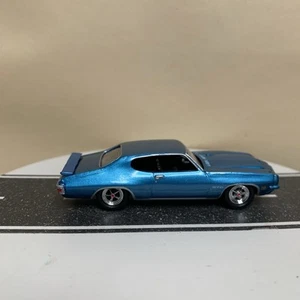 2016 Johnny Lightning Muscle Cars USA 1971 Pontiac GTO Blue Metallic 1:64 NM - Picture 1 of 13