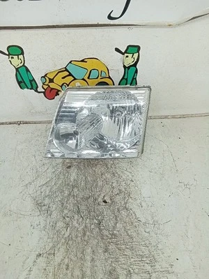 Faro delantero Ford Explorer 2003, lado del conductor (LF)  Foto 1 de 3