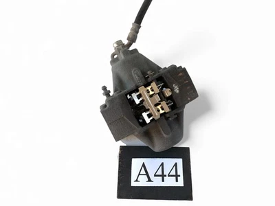 Pinza de freno trasera izquierda Lexus IS300 2004 3,0 L ABS OEM B01 #A44 Foto 1 de 3