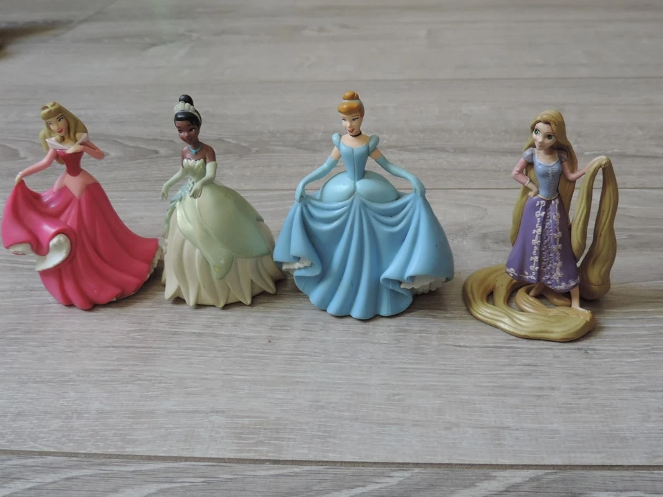 PRINCESSES DISNEY - ROBE DE BAL (Bullyland) - Photo 1/1