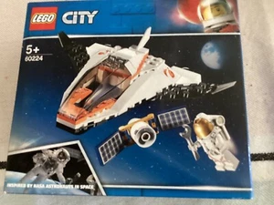 LEGO CITY SET 60224 SATELLITE SERVICE MISSION - BRAND NEW - Picture 1 of 2