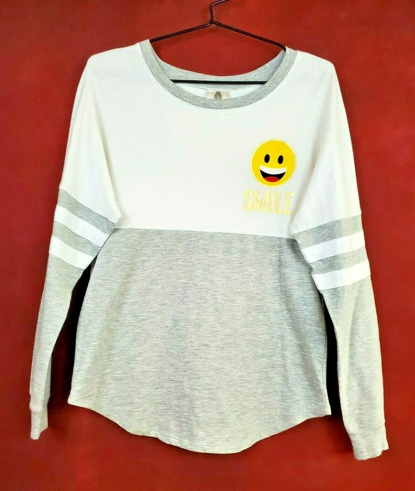 Women's Pullover Long Sleeve Tee-Shirt Gray & White Junior S Yellow Smile Emoji - Image 1 of 4