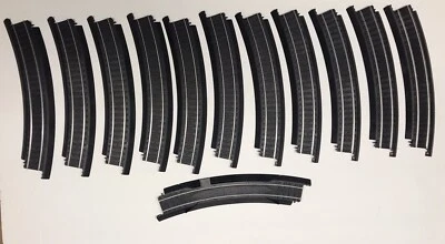 COMPLETE 18" RADIUS CIRCLE OF LIFE LIKE POWER LOCK HO SCALE TRACK 12 PCS. New - Image 1 of 2