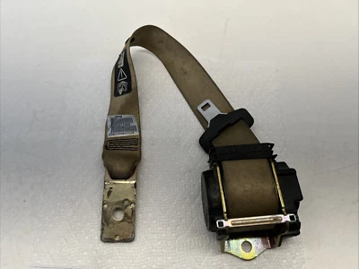 OEM Front Right Seat Belt Actuator 2009 2010 2011 Mercedes-Benz ML350 33028136 - Image 1 of 4