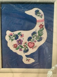 Quack 'N Mat Floral Duck Vintage Crewel Kit NIP 8x10 - Picture 1 of 1
