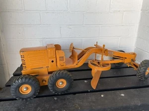  Vintage 1950's 26" Yellow-Orange Doepke Model Toys Adams Diesel Road Grader - Picture 1 of 3