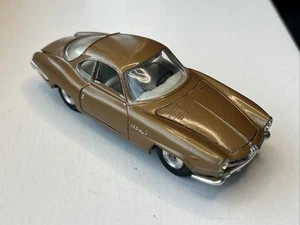 POLITOYS ALFA ROMEO GIULIA SS BRONZE GOLD 1:43 VINTAGE 1965 ITALIAN DIECAST M506 - Picture 1 of 24