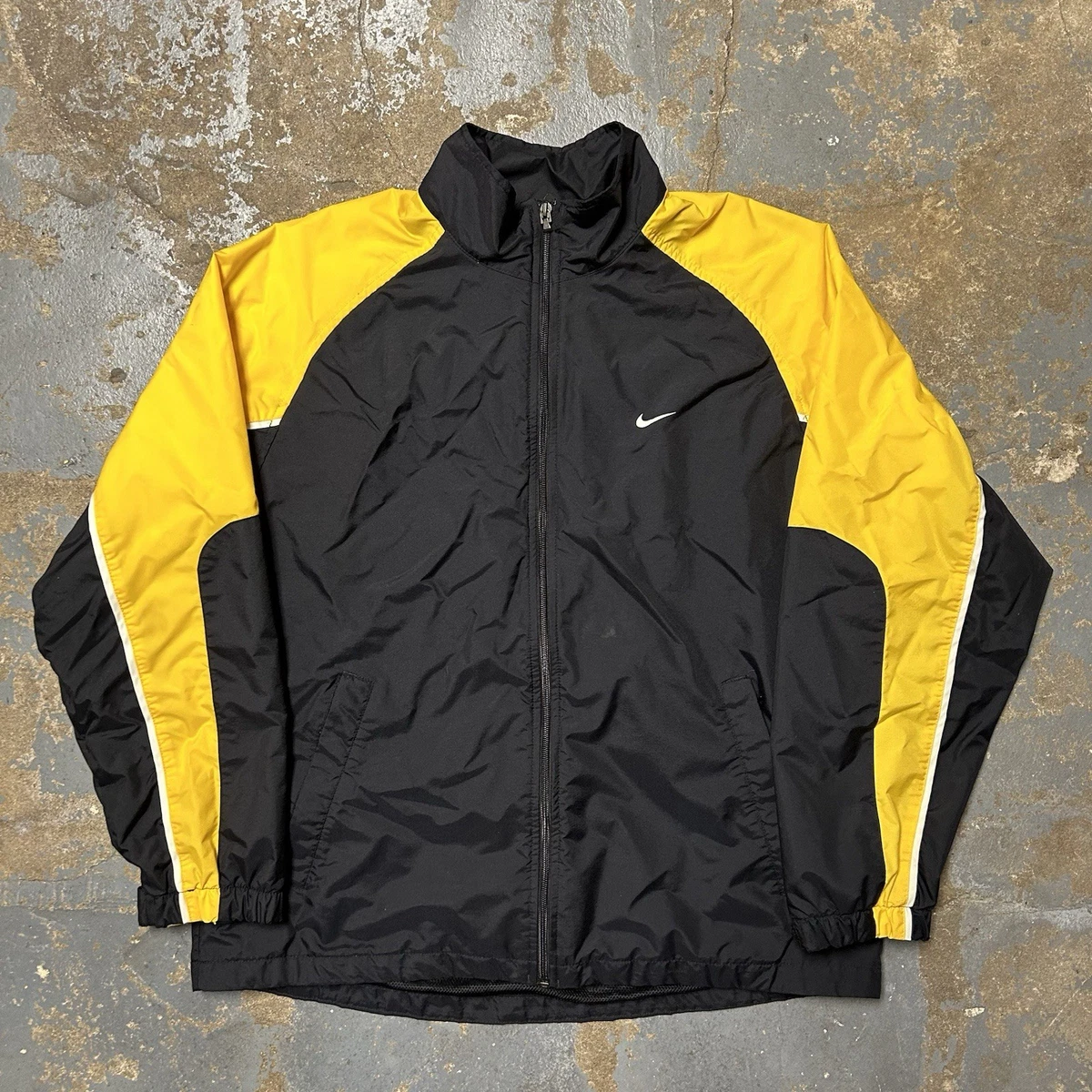 Nike Nylon Outer Shell Yellow Coats, Jackets & Vests for Men for