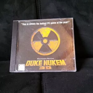 Duke Nukem 3D - Shareware Version (PC, 1996) USED CASE + GAME DISK - Picture 1 of 4