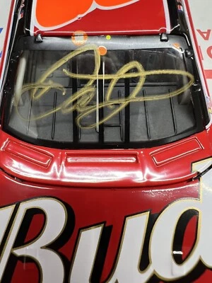 Экшн-фигурка с автографом Дейла Эрнхардта-младшего 2002 DEI NO8 Budweiser Talladega RWV 1:24 - Изображение 1 из 4