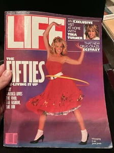 August 1985 LIFE Magazine Manray Cambridge Fifties Tina Turner Janet Jones - Bild 1 von 14