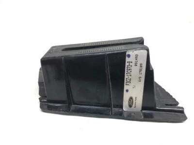 Suporte para tampa de para-choque dianteiro esquerdo Ford ESCORT 1993-1996 F3CZ-17C973-B - Imagem 1 de 4