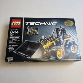 LEGO TECHNIC: Wheel Loader (8271)