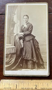 CDV WOMAN, DARK BUSTLED DRESS Photographer E.R Curtiss, Madison Wis. - Picture 1 of 2