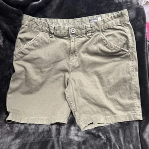 Volcom OD Green Shorts OLIVE Flat Front Sz 36 EUC True To This Pockets Sport - Picture 1 of 8