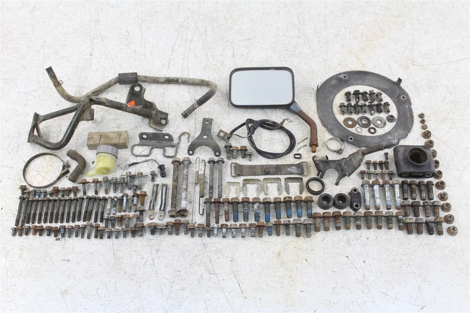 Suzuki Vinson 500 2003 4x4 kit de pernos de chasis automático soporte de montaje de hardware Foto 1 de 4