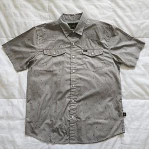 Howler Bros Short Sleeve Pearl Snap Shirt Gray Mens Small All Over Feather Print - Picture 1 of 13