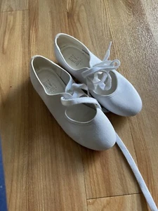 TAP SHOES, Roch Valley, Size 2 / 34 White Canvas Mary Jane style made in uk - Picture 1 of 8