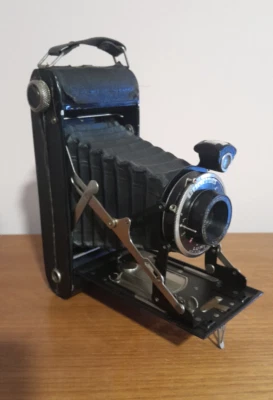 Appareil Photo à  Soufflet Marque Lumière - Photo 1/4