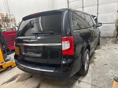 14 CHRYSLER TOWN CNTRY Radiator - Изображение 1 из 4