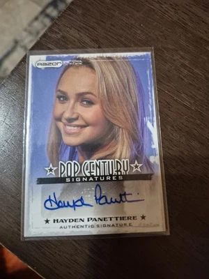 2010 Pop Century Hayden Panettiere Auto Razor - Image 1 of 2