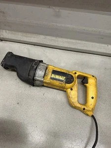 Dewalt DW307M 1 1/4” stroke Reciprocating Saw with extra blades - Picture 1 of 3