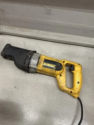 Dewalt DW307M 1 1/4” stroke Reciprocating Saw with extra blades - Image 1 of 3