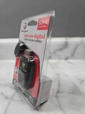 Targus Secure Digital Card Reader/Writer SDHC Compatible TGR-SD20 w/USB Cable - Image 1 of 4