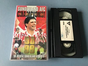 SUNDERLAND CHAMPIONS SEASON REVIEW 98/99 VHS VIDEO VINTAGE - Imagen 1 de 5