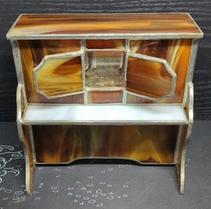 Vintage Handmade Stained Slag Glass Robin Piano Music Box Plays Love Story Works - Picture 1 of 8