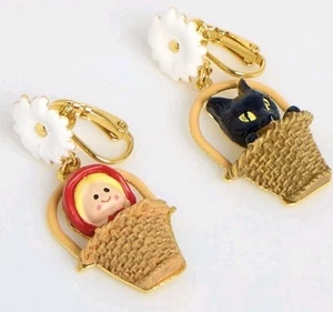 Bnwt N2 By LES NEREIDES Walk In The Woods Red Riding Hood Clip on Earrings - Picture 1 of 2