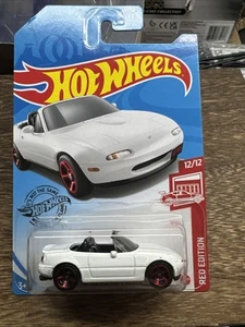 Hot Wheels Red Edition ‘91 Mazda MX-5 Miata Target White HTF - Picture 1 of 2