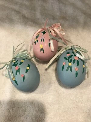 7 huevos de Pascua pintados - 4 de madera y 3 reales Foto 1 de 3