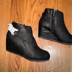 Mujer So You Kohl’s Zapatos Botines Negro Cremallera Botas Nuevo Talla 8.5 M Estilo Cuña - Imagen 1 de 8