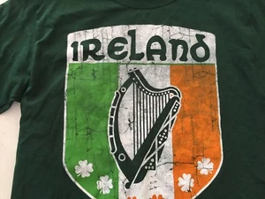 Ireland T-shirt ~ Distressed look Emblem ~ Size S ~ Green - Picture 1 of 5