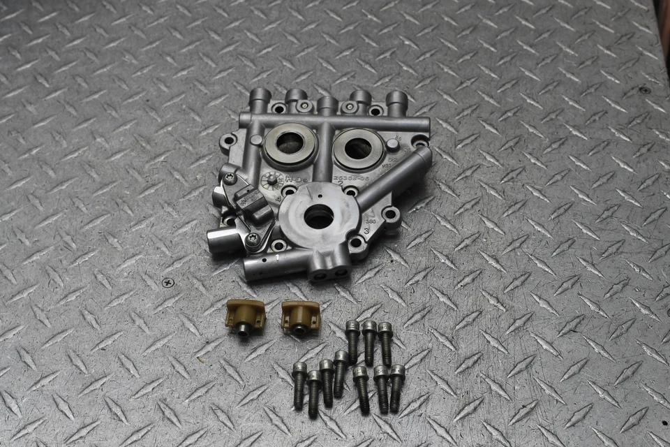 Harley-Davidson Street Glide 2016 CVO FLHXSE árbol de levas montaje en placa Foto 1 de 4