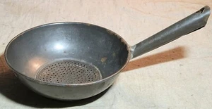 ANTIQUE HAND-SOLDERED HANDLED SMALL TIN STRAINER KITCHEN UTENSIL TOOL GOOD COND. - Picture 1 of 12