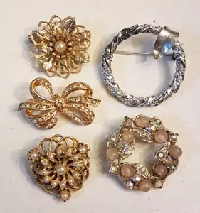 VTG BROOCH LOT Beaded Wreath Flower Rhinestone Bow Circle Figural Statement PINS - Picture 1 of 6