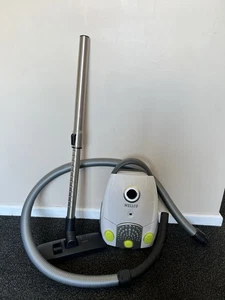 Wellco CV104 Staubsauger - perfekt für wenig Stauraum - Kompaktstaubsauger - Bild 1 von 11