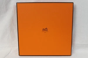 Original Orange Hermès Paris Box Karton 27 x 27 x 4,5 cm Made in France - Bild 1 von 7