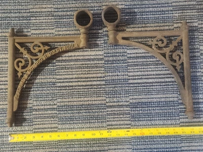 Par de suportes de ferro fundido ornamentados antigos vitorianos 12 x 10 Wm Adams & Co. Phila - Imagem 1 de 4