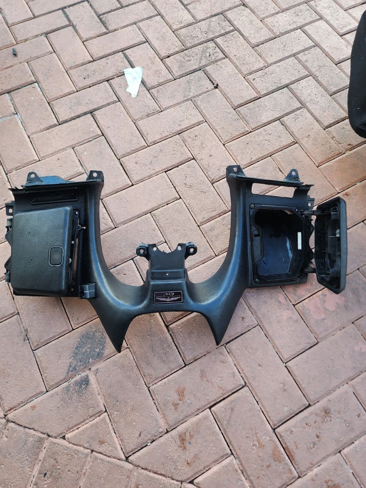 02-05Honda GOLDWING1800 GL1800GENUINE Front Cowling DashShelterHousing OEM - Image 1 of 4