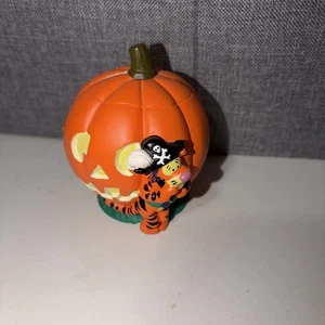 Neu im Karton Neu The Disney Store POOH'S HAPPY HALLOWEEN Figur Pooh Ferkel Tigger H2 - Bild 1 von 14